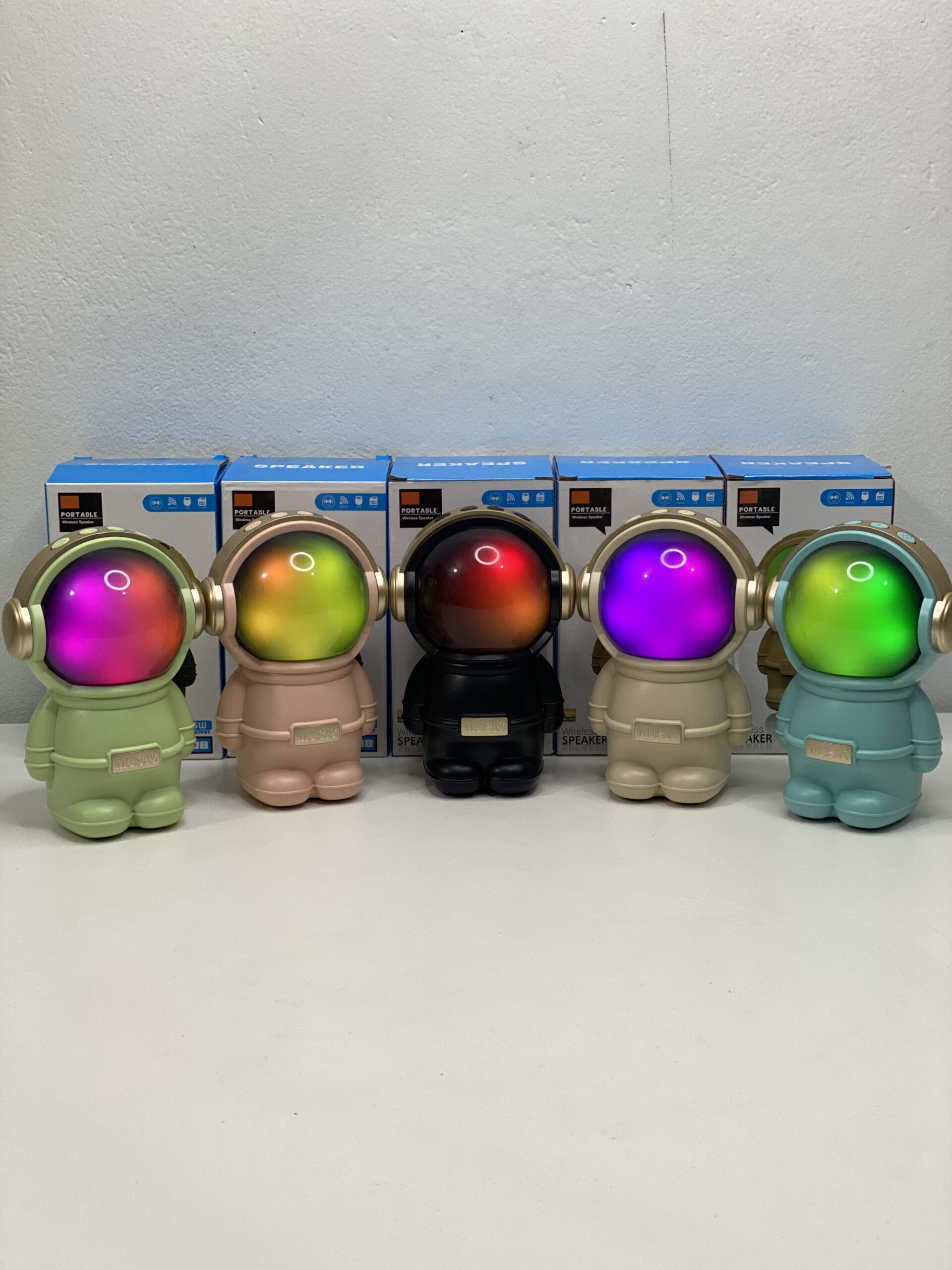 X05 Astronaut RGB LED Wireless Bluetooth Speaker - Image 2