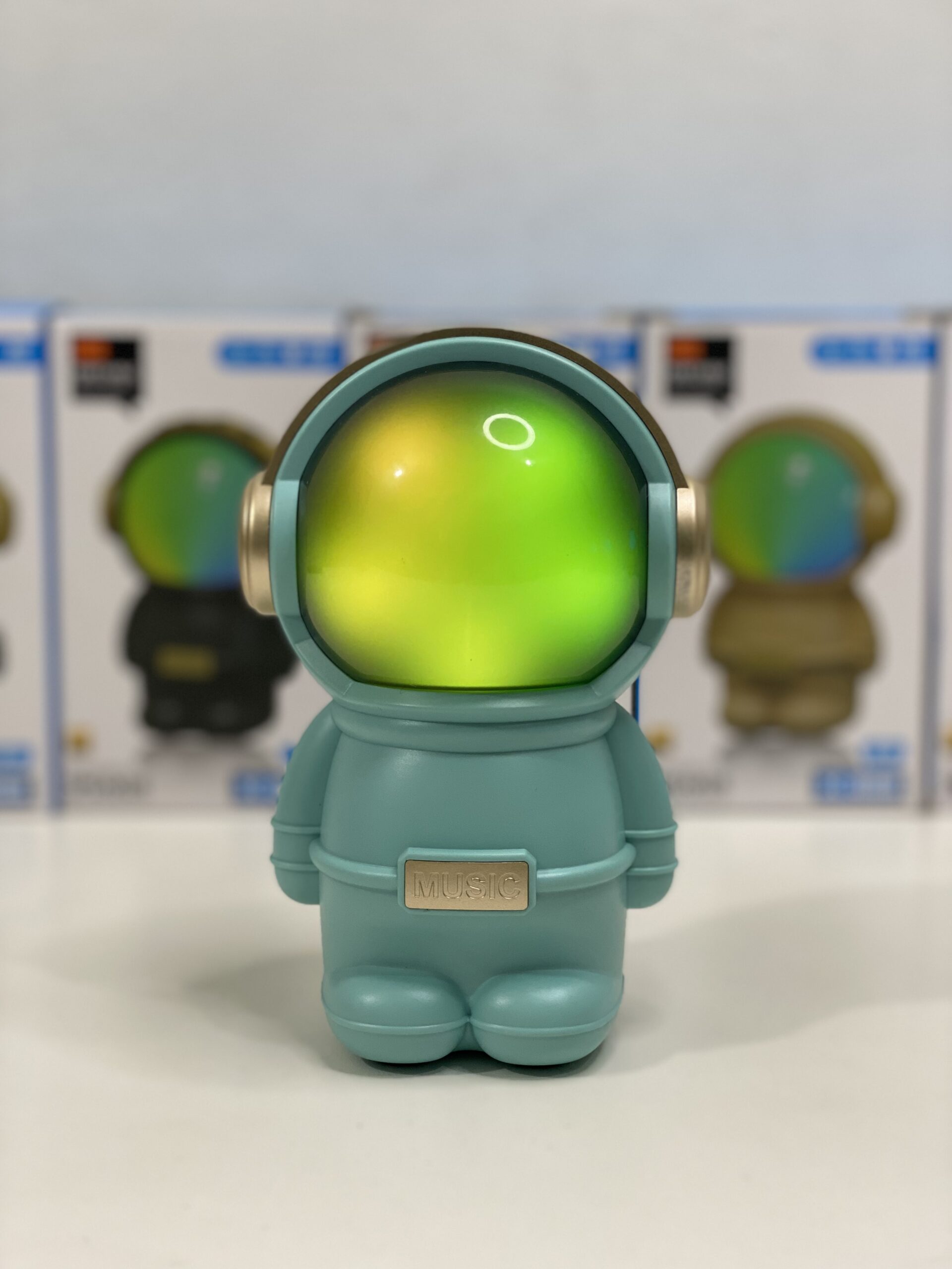 X05 Astronaut RGB LED Wireless Bluetooth Speaker - Image 5