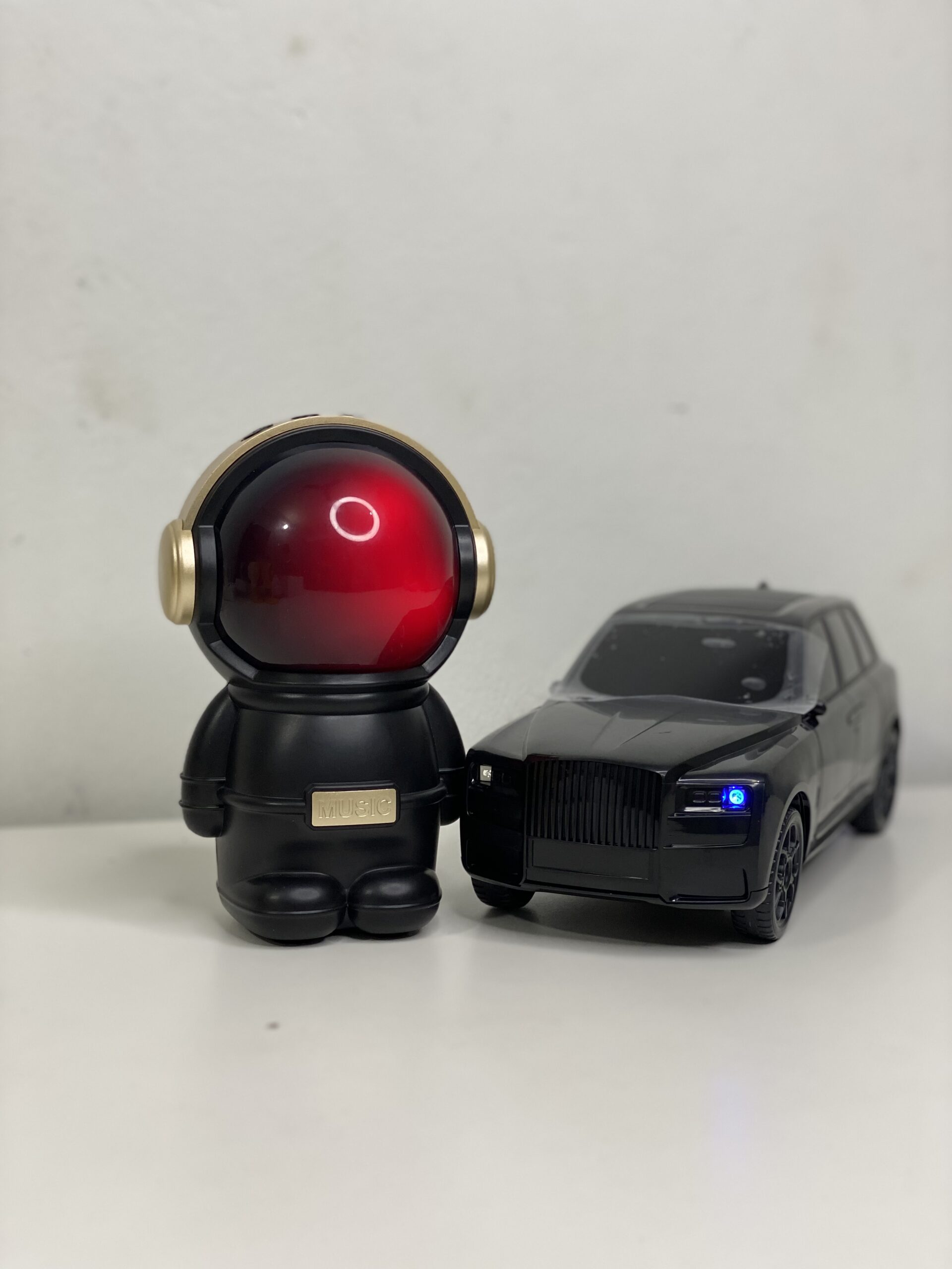 X-702 Car Design RGB LED Portable Wireless Speaker